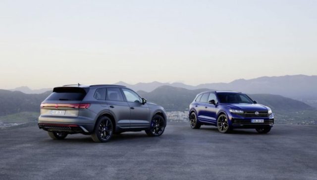 Volkswagen Touareg 3.0 V6 TSI eHybrid 462 CV R Final Edition - foto 3 di 4