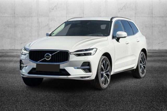 Volvo XC60 B4 automatico Core usato a PIEVE DI CENTO