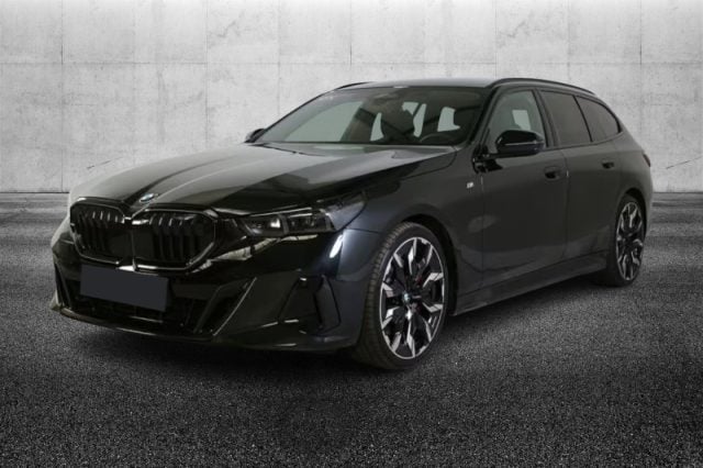 BMW 540 d 48V xDrive Touring Msport Pro, del 2025, 23.500 km, in vendita a Pieve Di Cento (BO)