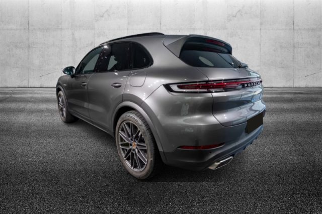 Porsche Cayenne 3.0 V6 E-Hybrid - foto 2 di 4