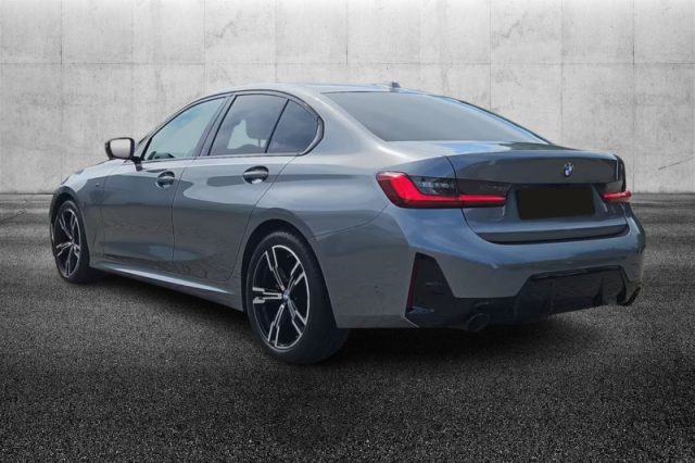 BMW 318 i Msport - foto 4 di 8