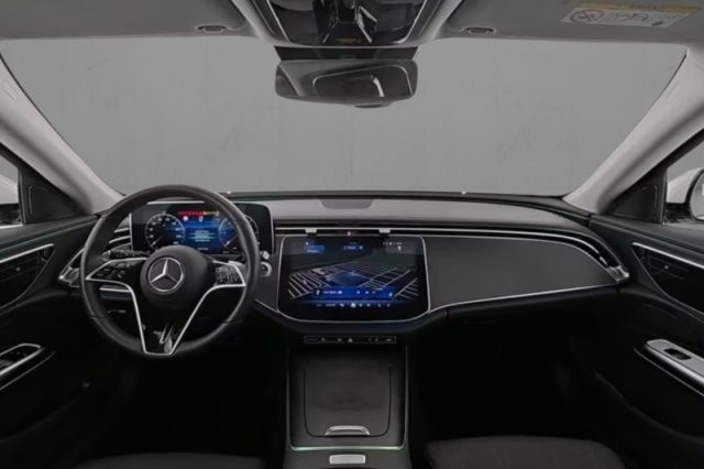 Mercedes-Benz E 220 d Mild hybrid S.W. Advanced - foto 3 di 4
