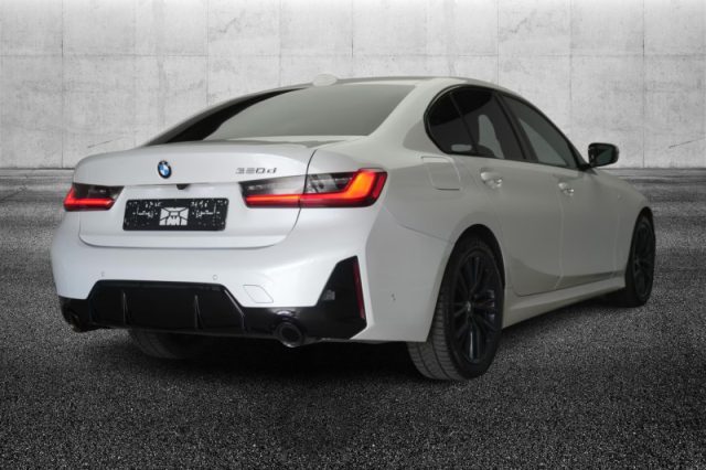 BMW 320 d 48V Msport - foto 3 di 4