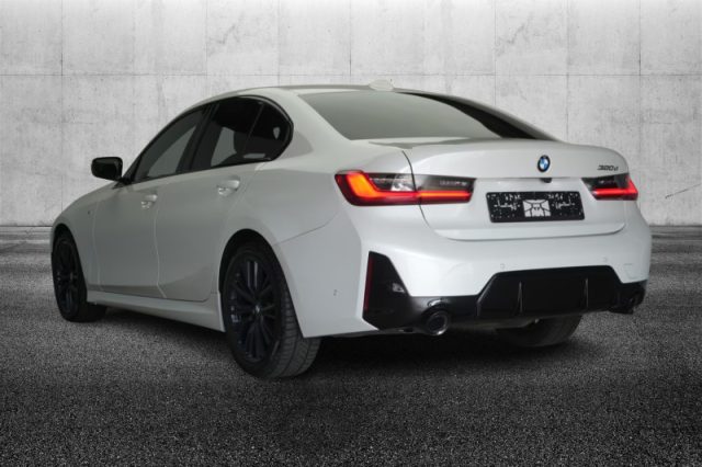 BMW 320 d 48V Msport - foto 4 di 4