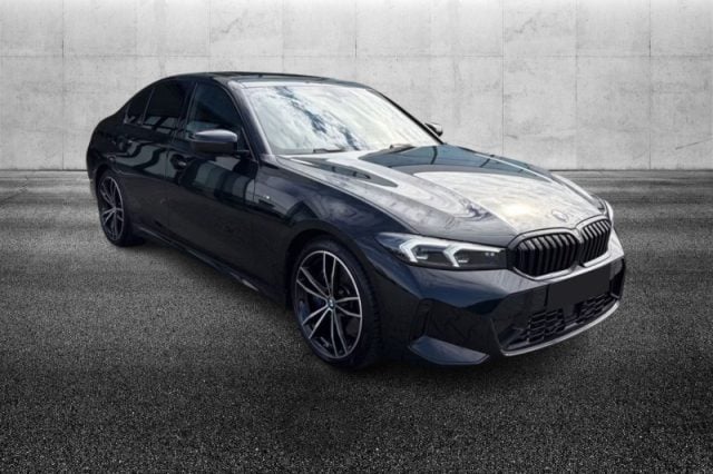 BMW 330 d 48V Msport - foto 2 di 4