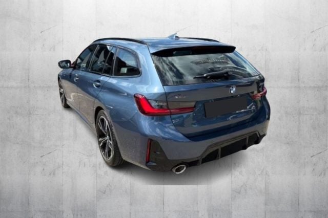 BMW 330 i xDrive Touring Msport - foto 3 di 4