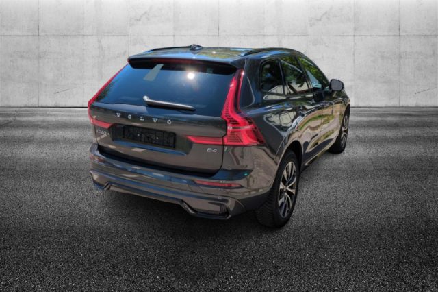 Volvo XC60 B4 automatico Plus Dark - foto 4 di 4
