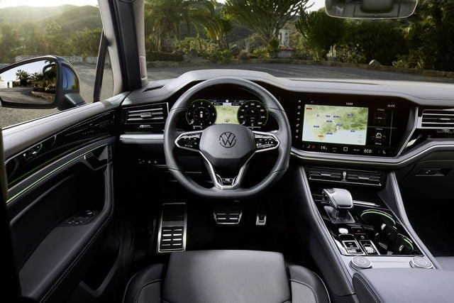 Volkswagen Touareg 3.0 V6 TDI 286 CV SCR R-Line Final Edition nuovo a PIEVE DI CENTO