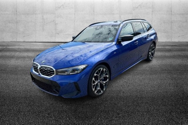 BMW 340 M d 48V xDrive Touring Serie 3(G20/1-80/1) semestrale a PIEVE DI CENTO