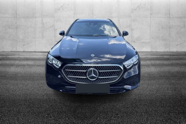 Mercedes-Benz E 220 d Mild hybrid 4Matic S.W. Advanced All Terrain - foto 3 di 4