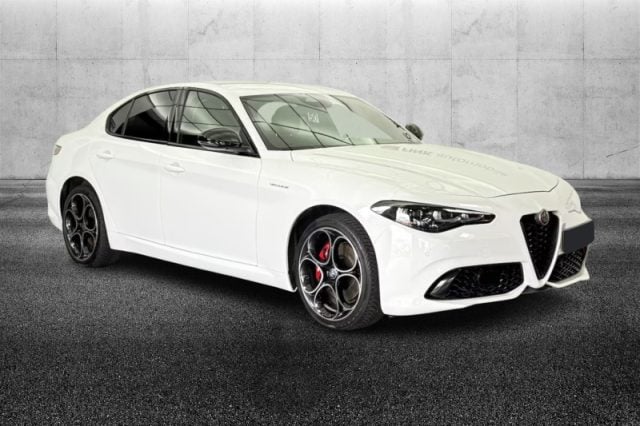 Alfa Romeo Giulia 2.0 Turbo 280 CV AT8 AWD Q4 Veloce - foto 2 di 4