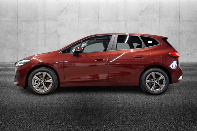 BMW 223 i 48V Active Tourer - foto 3 di 8