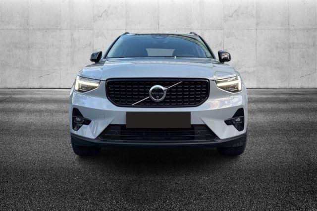 Volvo XC40 B3 automatico Ultra Dark - foto 4 di 4