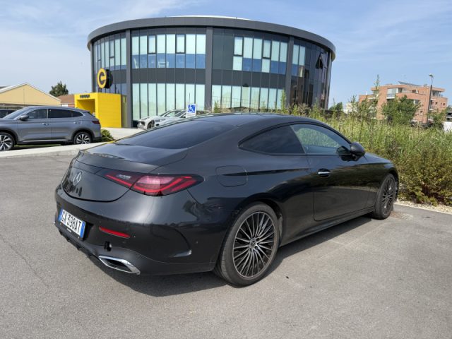 Mercedes-Benz CLE 220 d Coupé AMG Line Advanced - foto 4 di 4