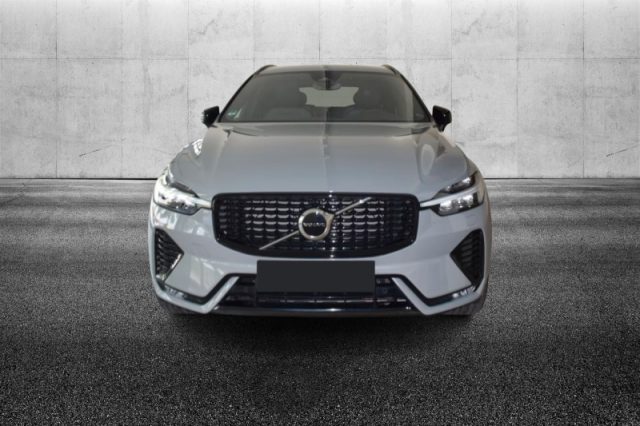 Volvo XC60 B4 (d) automatico Plus Dark - foto 4 di 4