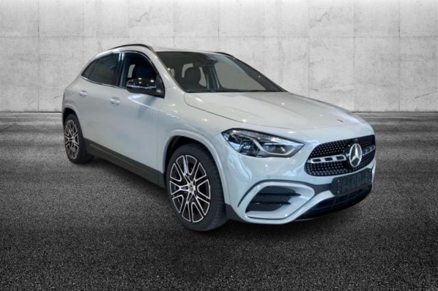 Mercedes-Benz GLA 200 d Automatic AMG Line Premium - foto 2 di 4