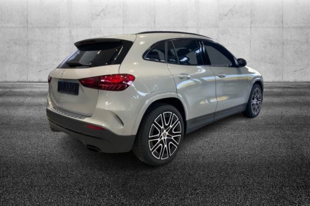 Mercedes-Benz GLA 200 d Automatic AMG Line Premium - foto 3 di 4