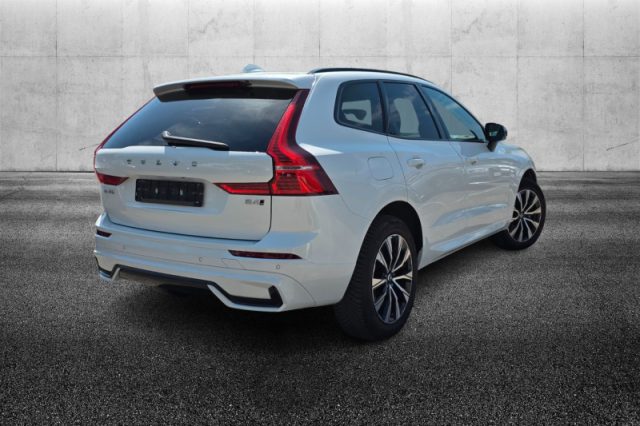 Volvo XC60 B4 (d) AWD automatico Plus Dark - foto 3 di 4