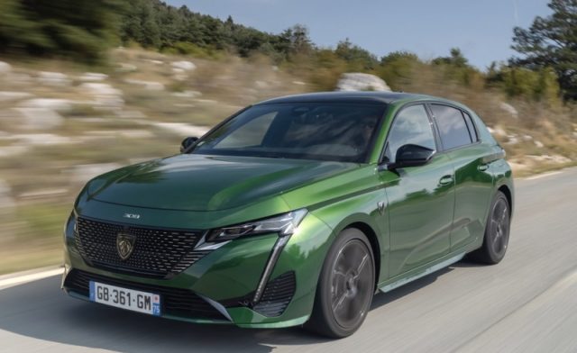 Peugeot 308 Plug-in Hybrid 195 e-DCS7 SW GT - foto 3 di 4