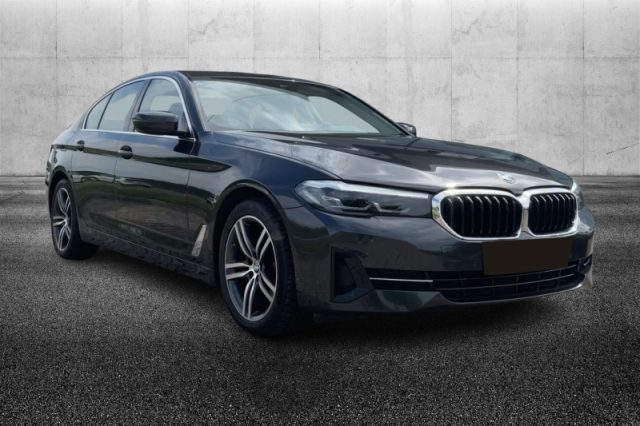 BMW 520 d 48V Business - foto 2 di 4