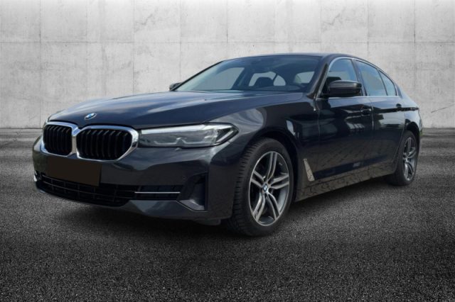 BMW 520 d 48V Business usato a PIEVE DI CENTO
