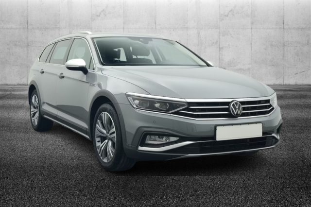 Volkswagen Passat Alltrack 2.0 TDI 200 CV 4MOTION DSG, del 2022, 68.999 km, in vendita a Pieve Di Cento (BO)