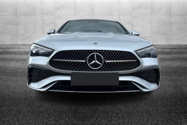 Mercedes-Benz CLE 200 Coupé AMG Line Premium - foto 4 di 4