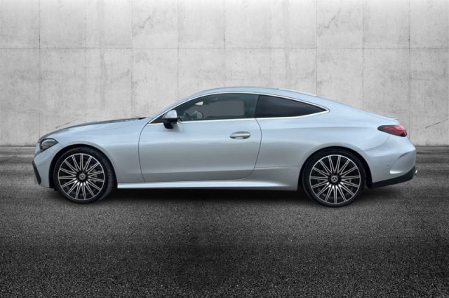 Mercedes-Benz CLE 200 Coupé AMG Line Premium - foto 3 di 4