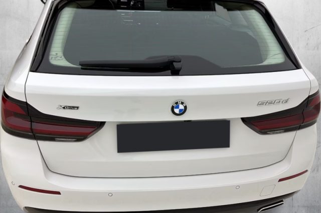 BMW 520 d 48V xDrive Touring Business - foto 4 di 4