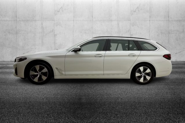 BMW 520 d 48V xDrive Touring Business - foto 3 di 4