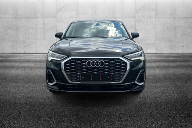 Audi Q3 SPB 35 TFSI S tronic S line edition - foto 3 di 4
