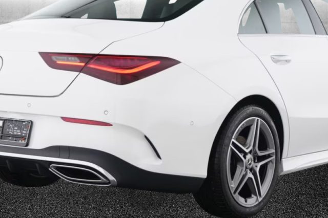 Mercedes-Benz CLA 180 Automatic AMG Line Advanced Plus - foto 4 di 4