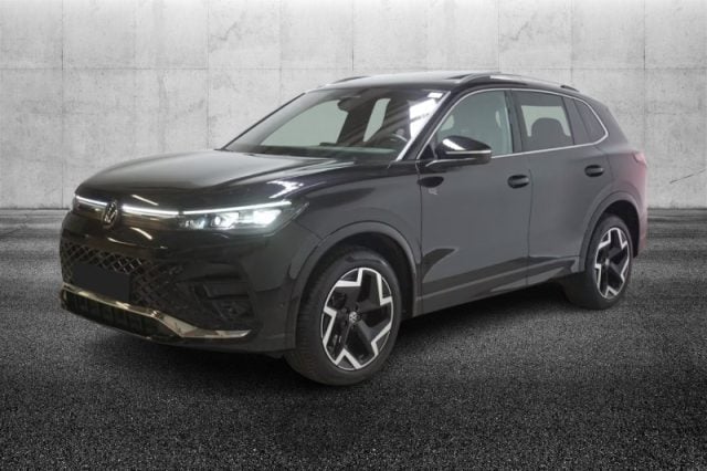 Volkswagen Tiguan 2.0 TDI 193 CV DSG 4MOTION R-Line usato a PIEVE DI CENTO