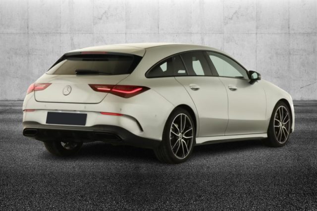 Mercedes-Benz CLA 200 d Automatic Shooting Brake AMG Line Premium - foto 3 di 4
