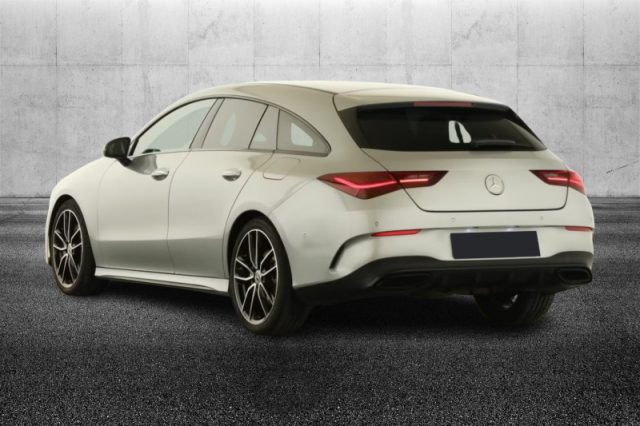 Mercedes-Benz CLA 200 d Automatic Shooting Brake AMG Line Premium - foto 4 di 4
