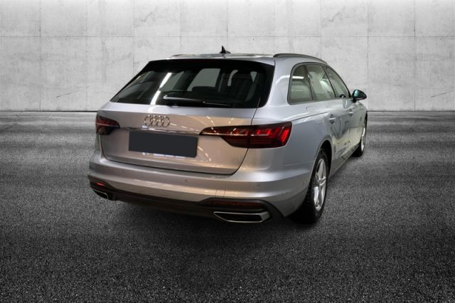 Audi A4 Avant 30 TDI/136 CV S tronic Business - foto 2 di 4