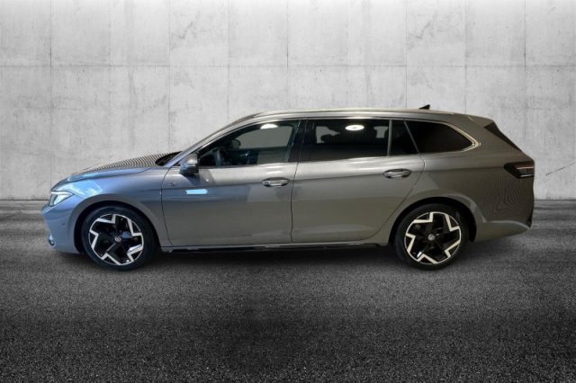 Volkswagen Passat 2.0 TDI 150 CV SCR DSG R-Line - foto 3 di 8