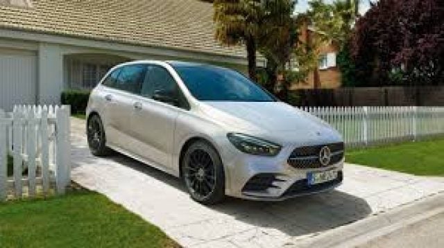 Mercedes-Benz B 250 e hybrid EQ Advanced nuovo a PIEVE DI CENTO