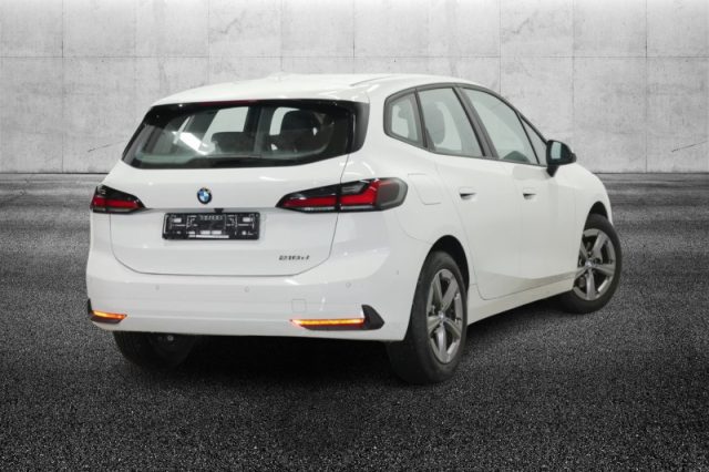 BMW 218 d Active Tourer - foto 3 di 8