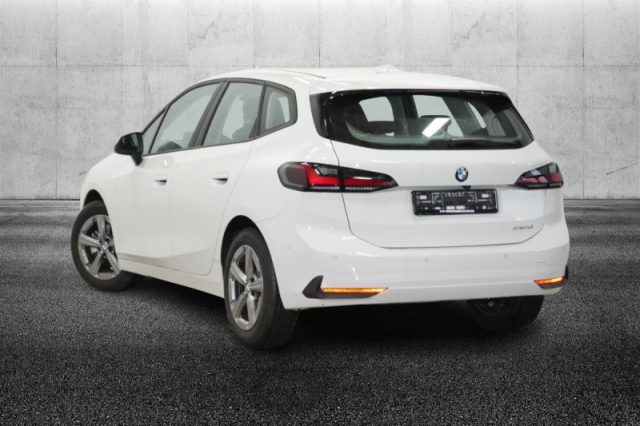 BMW 218 d Active Tourer - foto 4 di 8