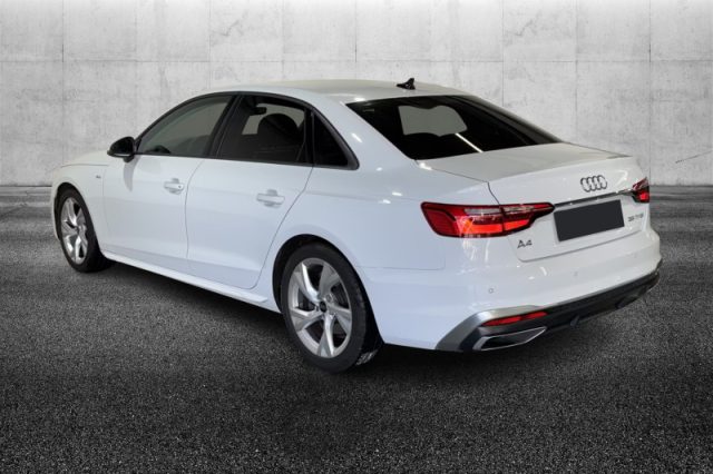 Audi A4 35 TFSI S tronic S line edition - foto 4 di 4
