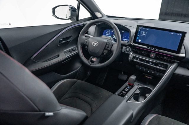 Toyota C-HR 2.0 PHEV Trend nuovo a PIEVE DI CENTO