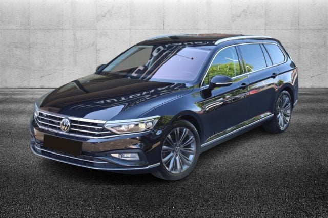 Volkswagen Passat Variant 2.0 TDI SCR 200 CV 4MOTION DSG Executive usato a PIEVE DI CENTO