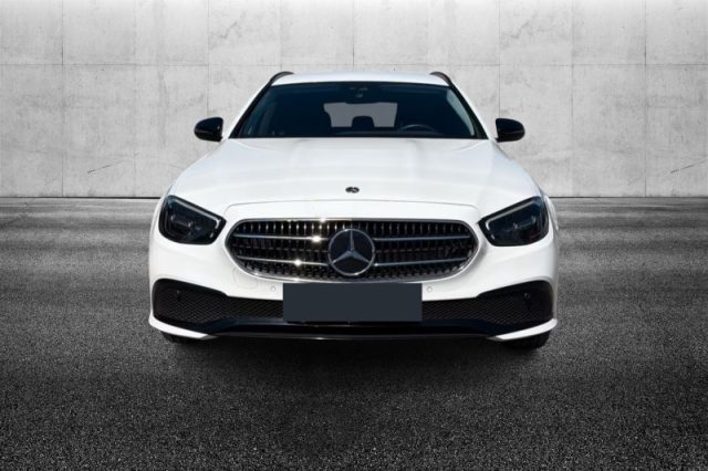 Mercedes-Benz E 200 d S.W. Auto Business Sport - foto 4 di 8