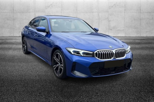 BMW 320 i Msport - foto 2 di 4