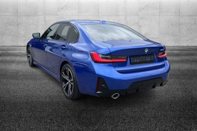 BMW 320 i Msport - foto 3 di 4