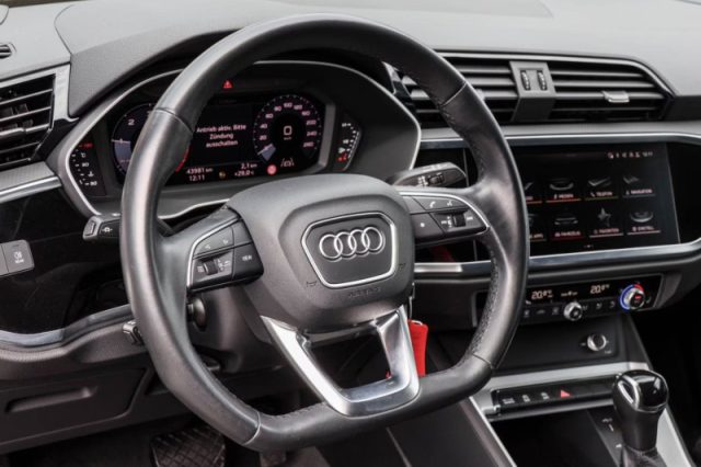 Audi Q3 SPB 35 TDI quattro S tronic S line edition - foto 4 di 4