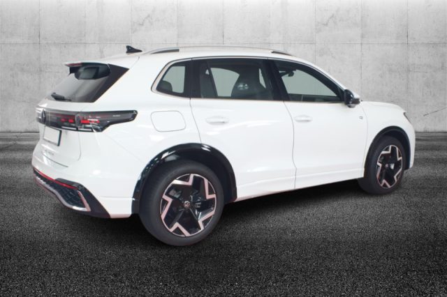 Volkswagen Tiguan 2.0 TDI 150 CV DSG R-Line - foto 3 di 4