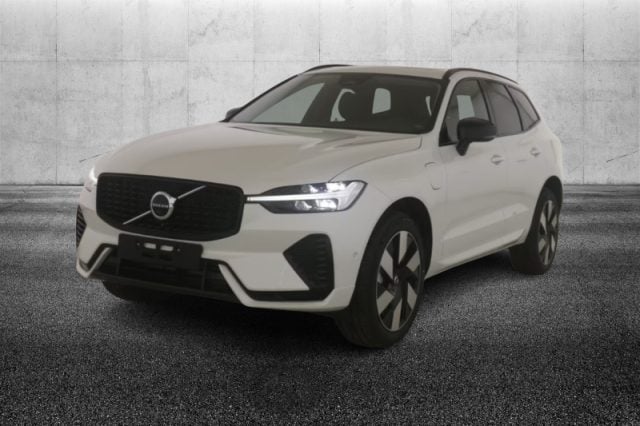 Volvo XC60 T8 Plug-in hybrid AWD automatico Plus Dark usato a PIEVE DI CENTO