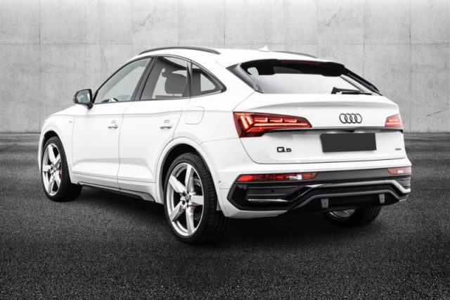 Audi Q5 SPB 55 TFSI e quattro S tronic S line - foto 4 di 4